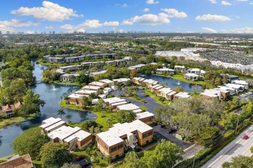 1850 Bald Eagle Dr, Naples FL  34105-2964 exterior