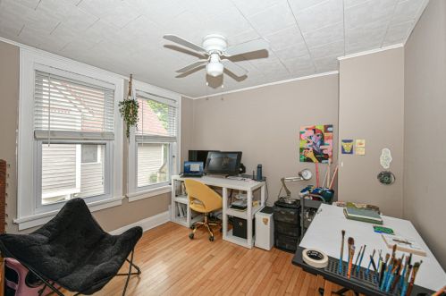 2565 Oakland Ave, Milwaukee WI 53211-3931 exterior