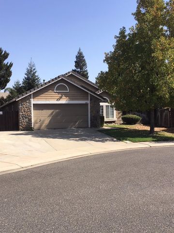 6012 Creek Bend Dr, Riverbank, CA 95367-3832