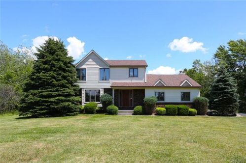 5769 Strickler Rd, Clarence, NY 14031-1372