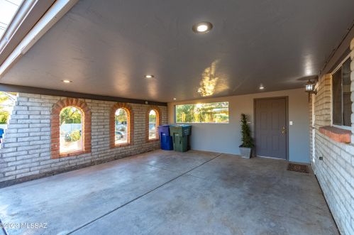9211 Stella Rd, Tucson, AZ 85730-2925