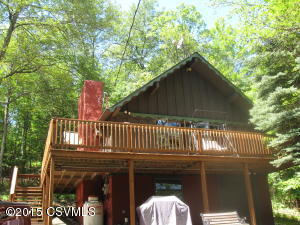 542 Snowflake Ln, Mocanaqua, PA 18655-2207