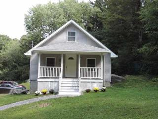 222 Ressique Rd, Stormville, NY 12582-5733