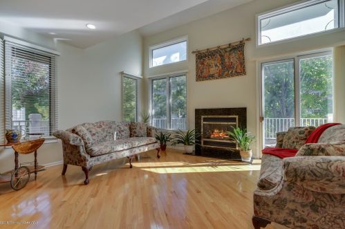 168 La Quinta Ct, Holmdel Village NJ  07733-2536 exterior