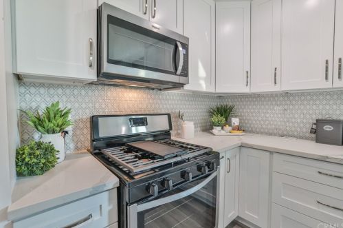 428 Gardenglen St, West Covina CA  91790-3123 exterior