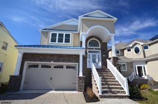 728 Shore Dr, Brigantine City, NJ 08203-2623