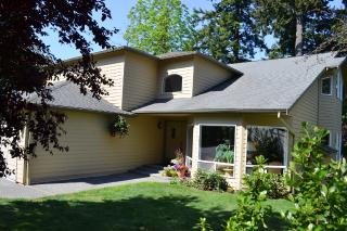 20059 8th Ave, Seattle, WA 98177-2102