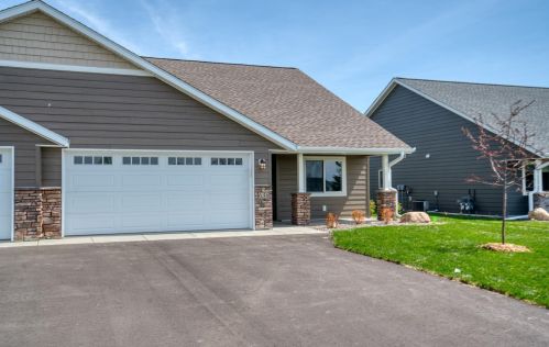 723 Hilltop Ln, Saint Croix Falls, WI 54024-9437