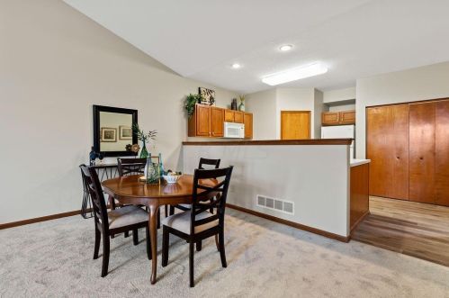 213 Pebble Creek Dr, Pataskala OH  43062-8945 exterior