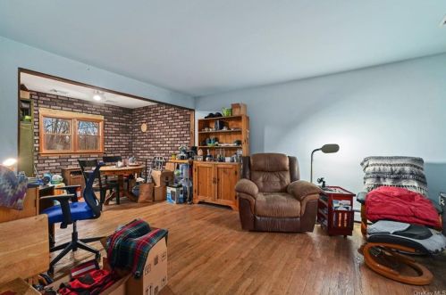 3533 Strang Blvd, Yorktown Hgts NY  10598-1928 exterior