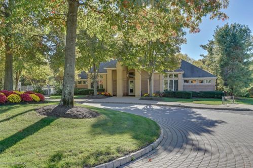 168 La Quinta Ct, Holmdel Village NJ  07733-2536 exterior