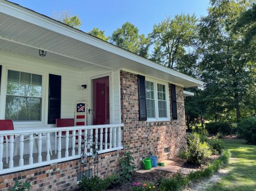 140 Oakland Dr, Kingstree SC  29556-1810 exterior
