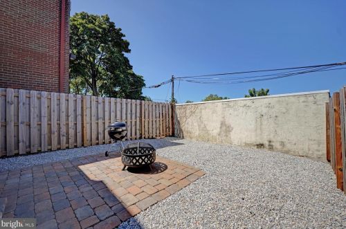 1409 Clayton St, Wilmington DE  19806-4005 exterior