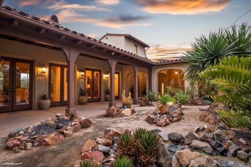 14203 Caminito Vistana, San Diego CA 92130-3724 exterior