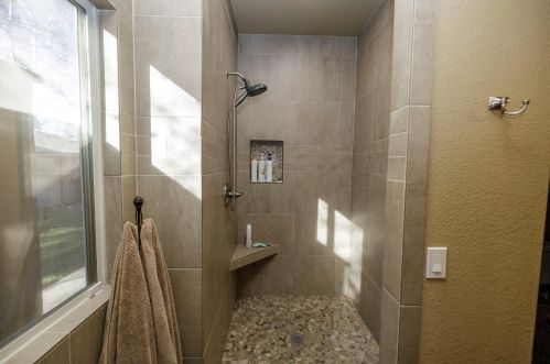 1955 Tuolumne Rd, Turlock CA  95382-8912 exterior