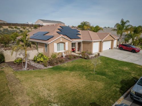 19148 Painted Rock St, Perris CA  92570-6534 exterior