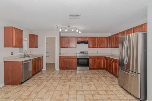 126 Wilson Bay Ct, Sanford, FL 32771-7994