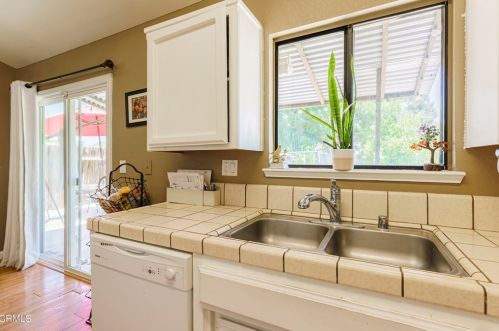 8812 Andrieu Ct, Bakersfield CA 93311-1283 exterior