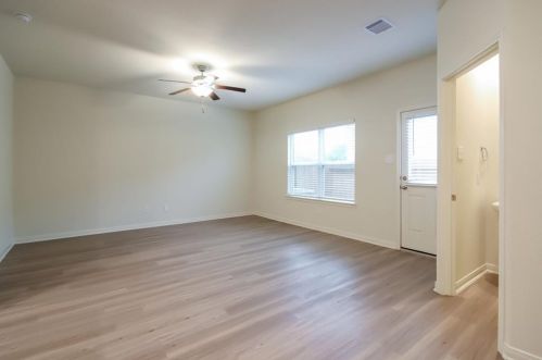 562 Solomon Ln, Pattison, TX 77423-9318