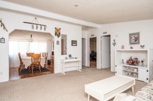 7205 Camino De Oeste, Tucson AZ  85742-9676 exterior