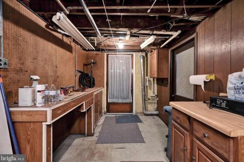 121 Charles Ave, Hanover PA 17331-3337 exterior