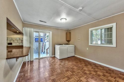 10136 Sierra Ave, Truckee CA  96161-4828 exterior
