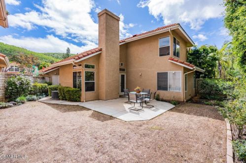 232 Valero Cir, Calabasas CA  91377-5552 exterior