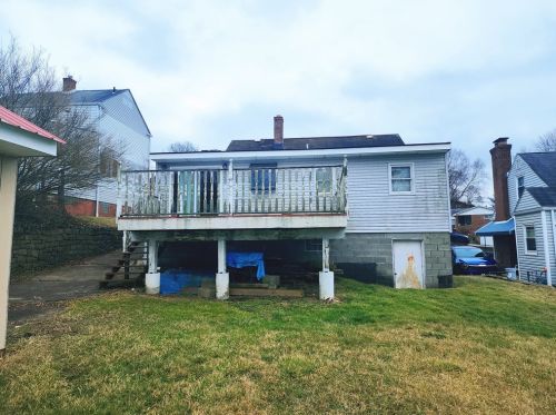 103 Mohawk Dr, New Kensington, PA 15068-2123