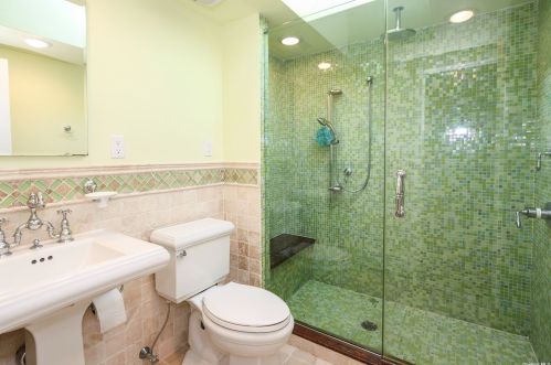 12 Grover Ln, Elwood NY  11731-3015 exterior