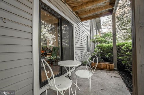 404 Pritchard Pl, Newtown Square PA  19073-3031 exterior