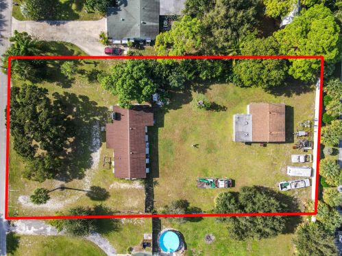 2887 Oak Dr, West Palm Beach, FL 33406-5164