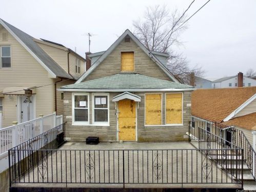 153 Prentiss Ave, Bronx, NY 10465-3412