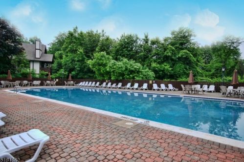 3710 Mark Twain Way, Mahwah NJ  07430-3477 exterior