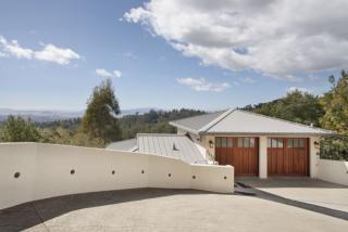 7257 Skyline Blvd, Oakland, CA 94611-1120