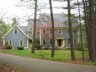 150 Jacqueline Dr, Manchester, CT 06040-7069