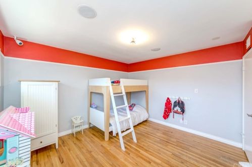 1740 Hickory Ave, Torrance CA 90503-7219 exterior