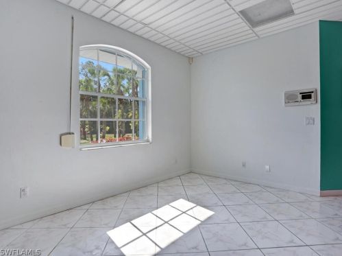 813 Glenn Ave, Lehigh Acres FL 33972-3333 exterior