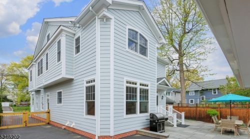 211 Seneca Pl, Westfield NJ  07090-4335 exterior