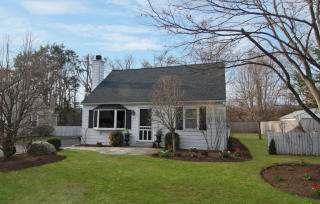 22 Vani Ct, Westport, CT 06880-6038