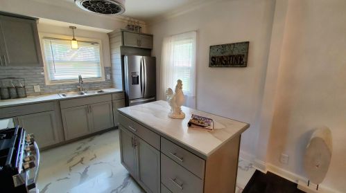 3835 36th St, Milwaukee WI  53221-1009 exterior