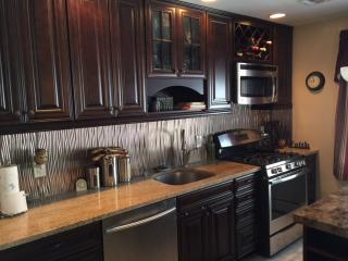 46 Diamond Way, Moonachie NJ  07074-1247 exterior