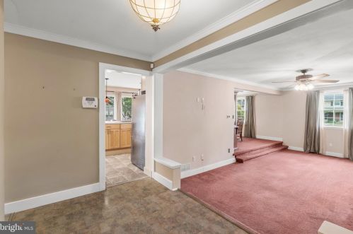 701 Parry Blvd, Riverton NJ  08077-3938 exterior