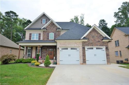 215 Fearington Dr, Kernersville, NC 27284-7096