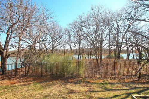 320 Texoma Dr, Hickory Creek, TX 75065-2953