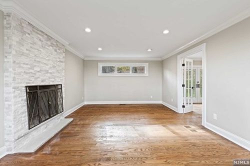 37 Tara Ln, Montville Township NJ  07045-9699 exterior