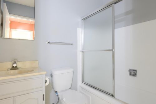 2280 Evergreen Dr, San Bruno CA  94066-1830 exterior