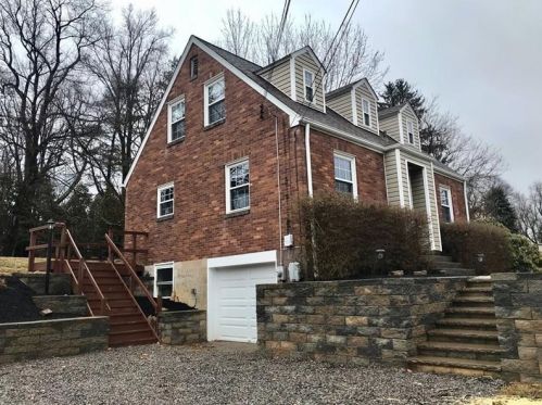 120 Mary Ann Dr, Glenshaw, PA 15116-3032