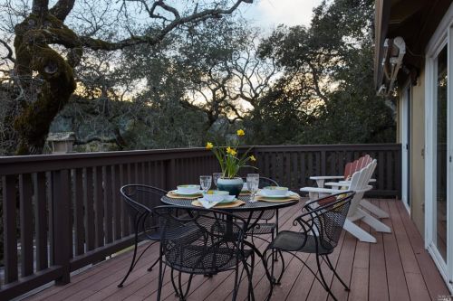 6460 Mesa Oaks Ct, Santa Rosa, CA 95409-5844