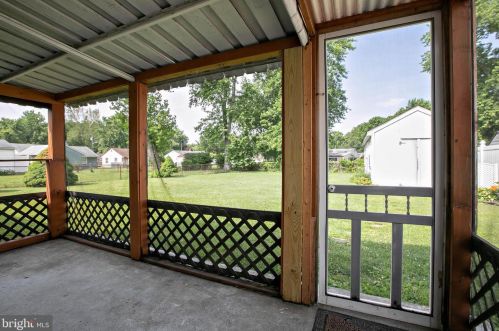 121 Hannold Blvd, West Deptford NJ  08096-1815 exterior