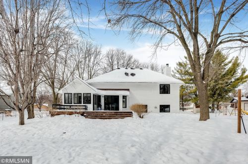 2960 Everest Ln, Minneapolis MN 55447-1238 exterior